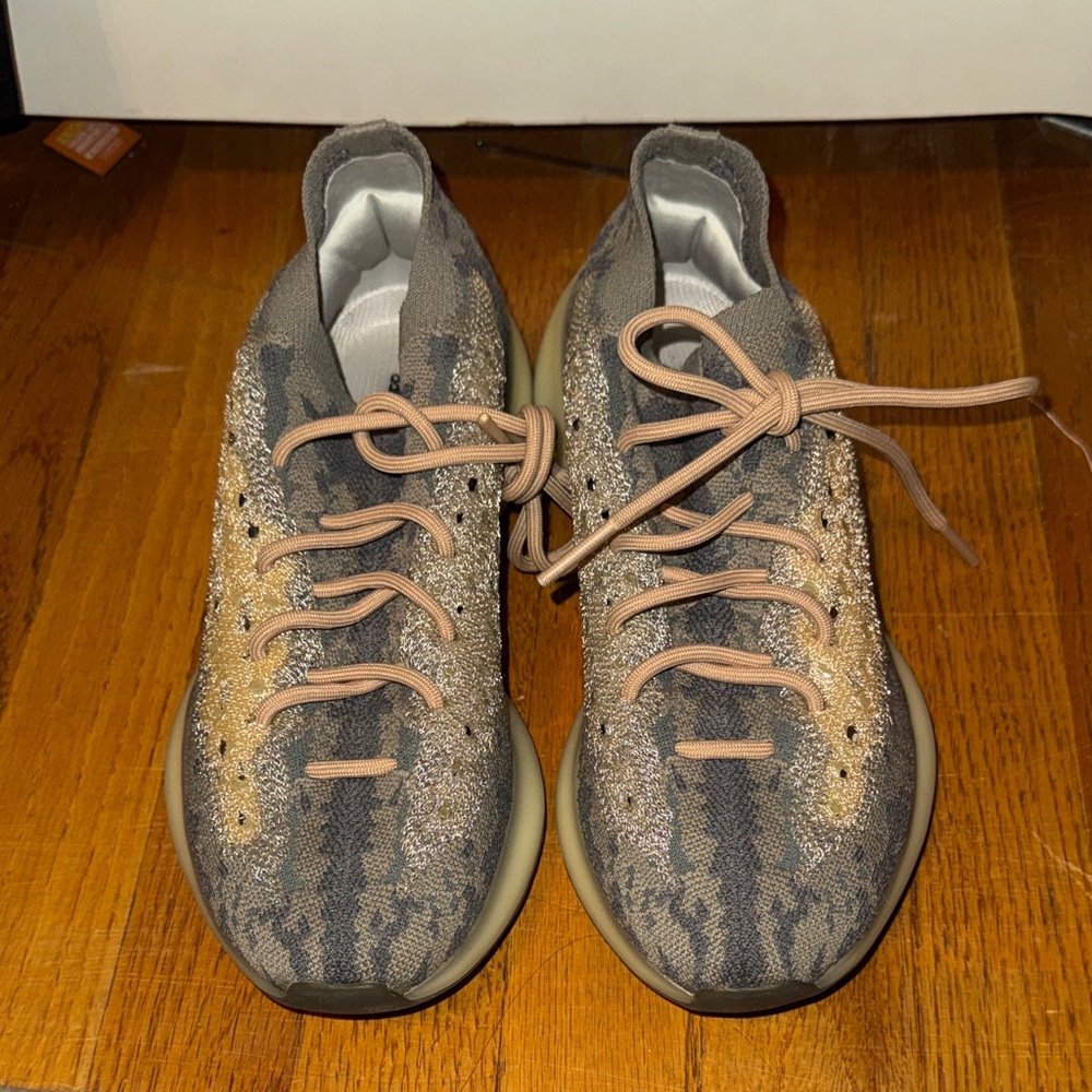 Yeezy Women's Sneakers in Gray and Tan